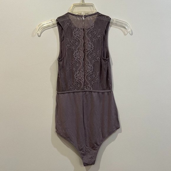 Lacey bodysuit - Picture 2 of 6